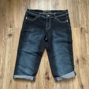 Gloria Vanderbilt Dark Wash Cropped Jeans